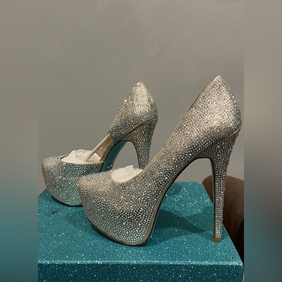 NEW IN BOX BLUE BY BETSEY JOHNSON RHINESTONE HEELS - Picture 6 of 13